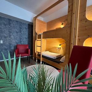 Familien-Zimmer mit Kingsize-Bett